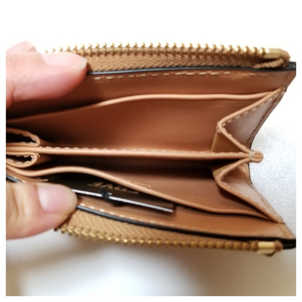 Frye - Ilana Small Zip Wallet - Picture 3 of 8